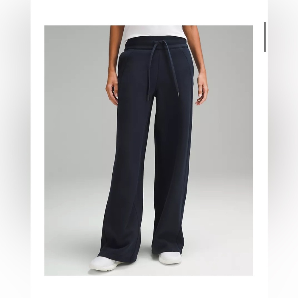 Lululemon Scuba Mid-Rise Wide-Leg Pant True Navy *Hemmed to 28.5in inseam